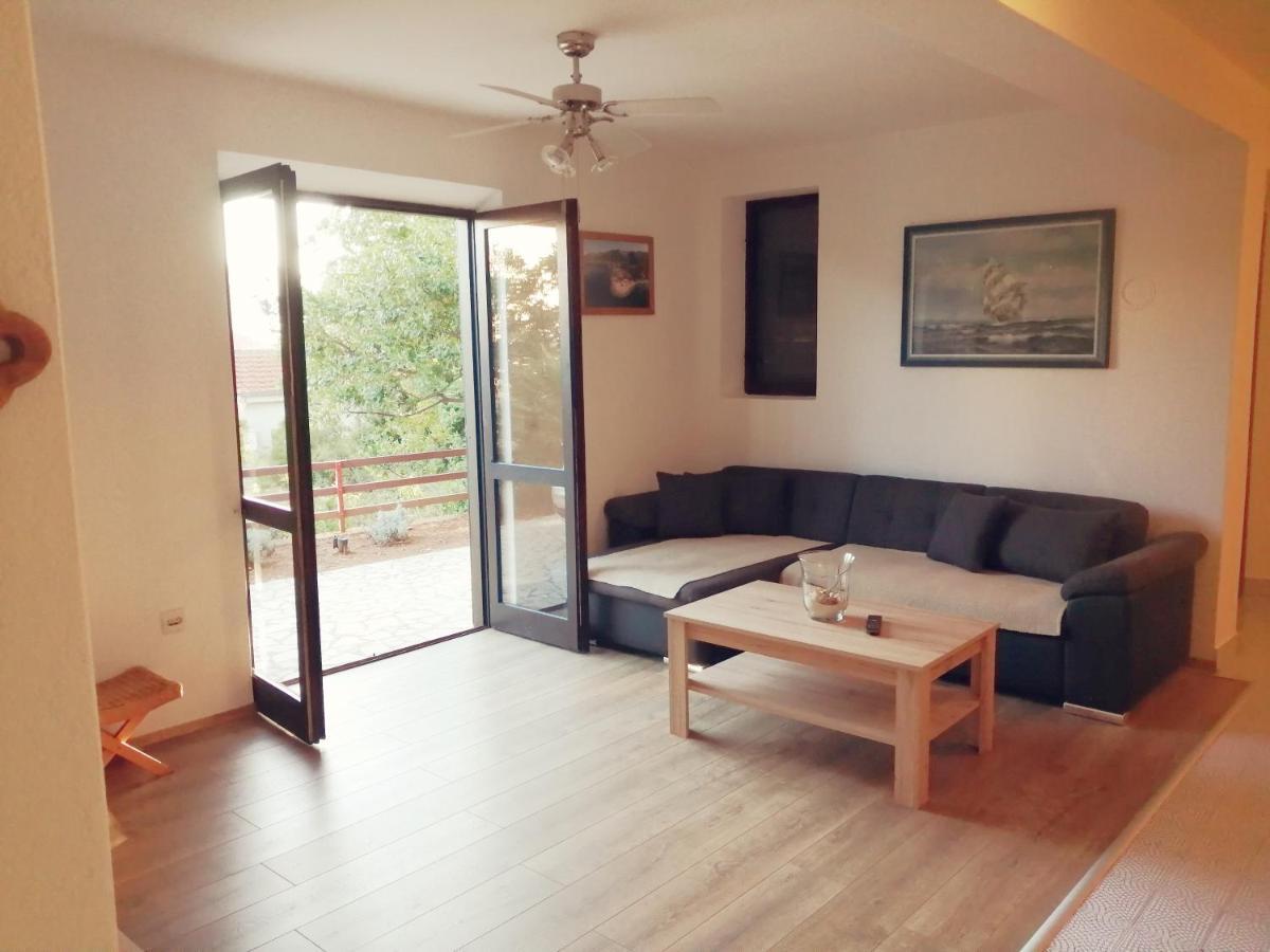 Holiday House Pinus Pinea Вигань Экстерьер фото