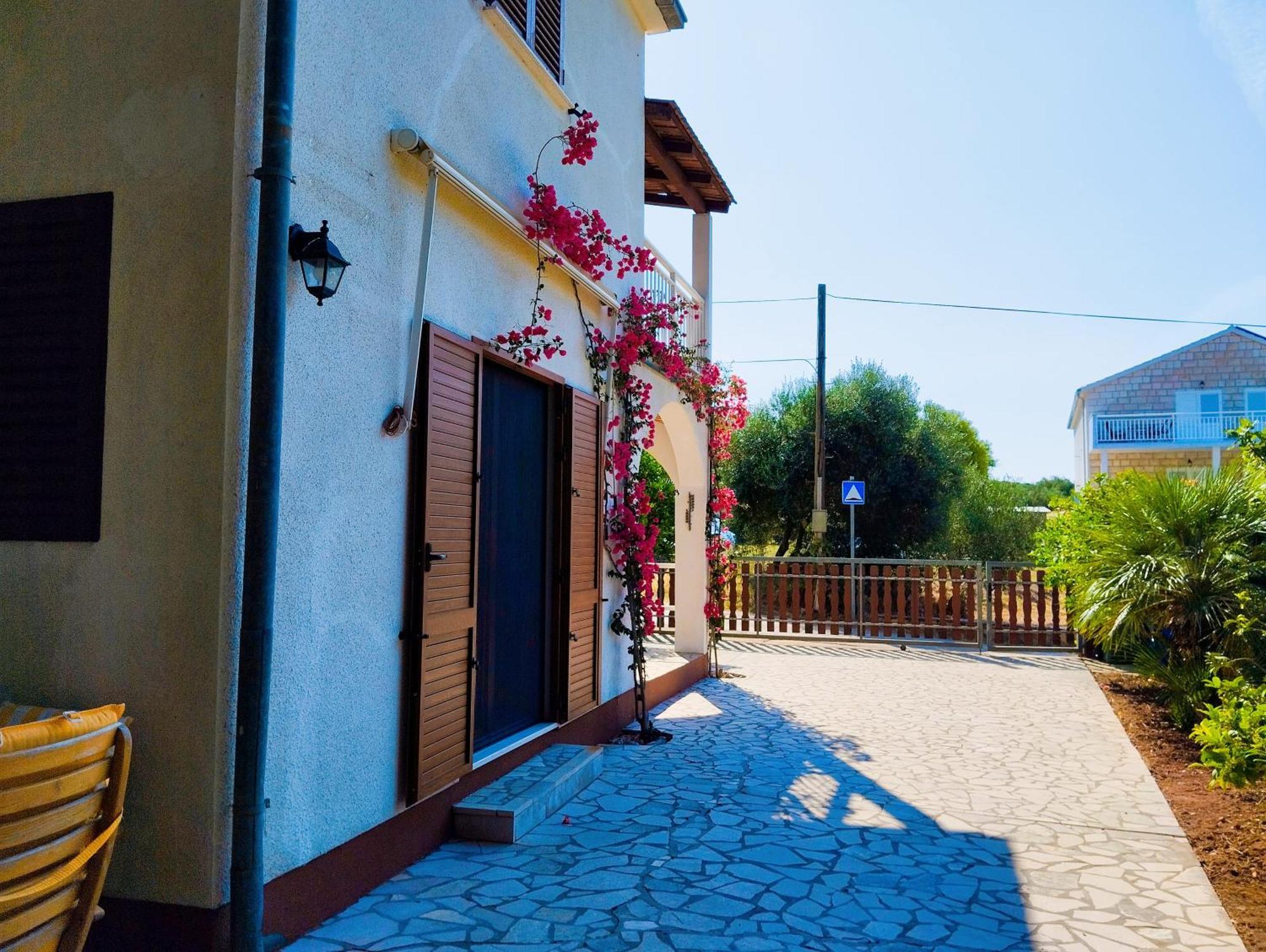 Holiday House Pinus Pinea Вигань Экстерьер фото